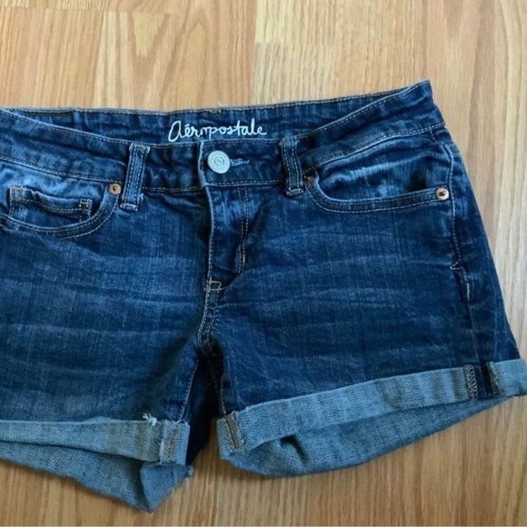 Women's Aeropostale Jeans Shorts Distressed Size 2 - Picture 3 of 3